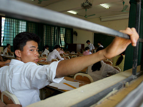 Tuyển sinh 2012: tranh cãi về hệ trung cấp chuyên nghiệp